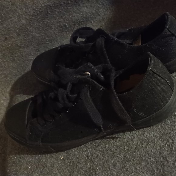 Sneakers low cut, rubber soles canvas uppers size 11R in Black - Picture 6 of 6